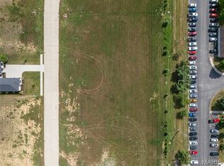 565 Legacy Dr, Waterloo, IL 62298