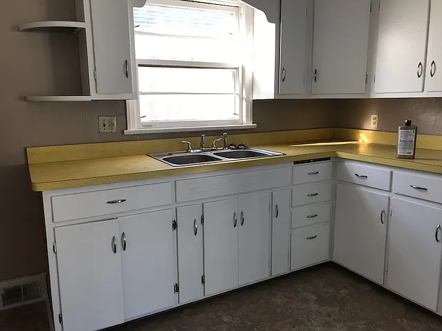 1117 N. College St - 1 — Photo 3