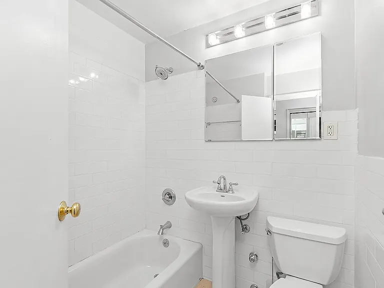 330 E 83rd St #3M — Photo 4
