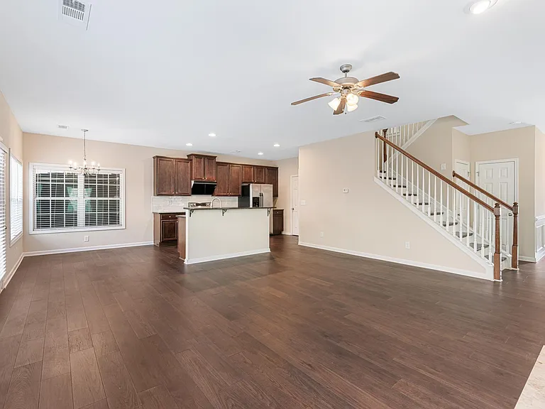 5529 Chatham Cir — Photo 6