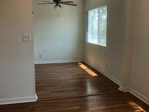 3rd image of 5138 Zelzah Ave APT 204