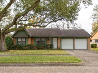 9267 Blankenship Dr, Houston, TX 77080