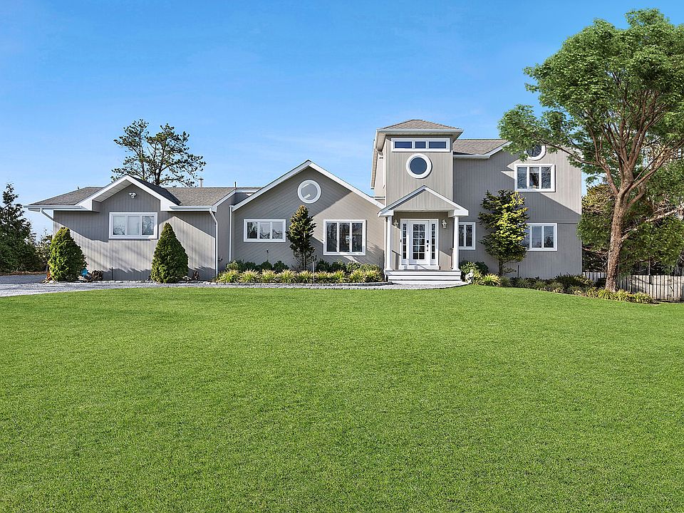 1st image of 15 Meadow Ln