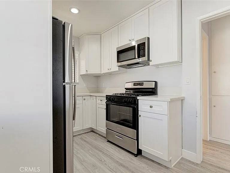 1835 N Alexandria Ave #10 — Photo 16