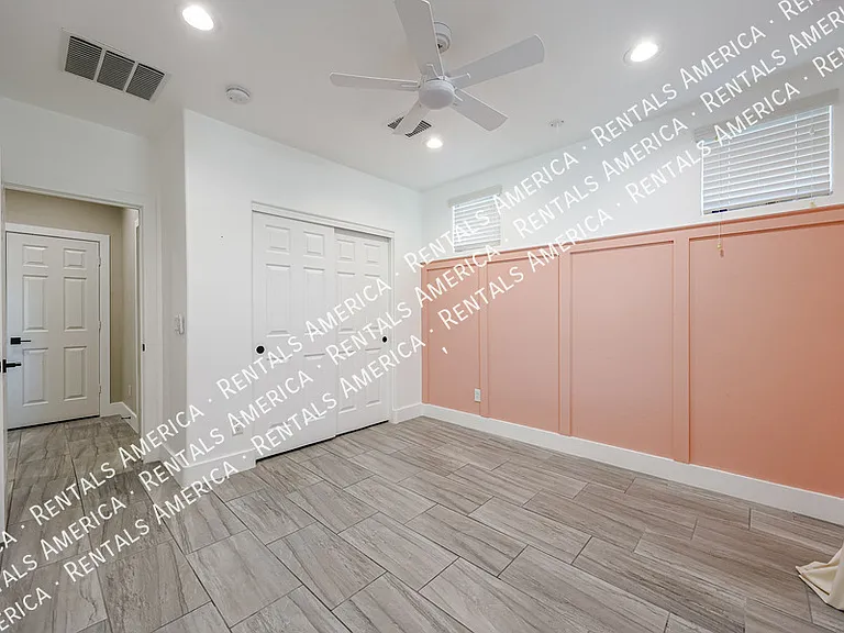 7855 W Rock Springs Dr — Photo 25
