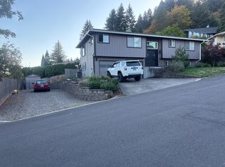 52911 NW Cliff Dr, Scappoose, OR 97056