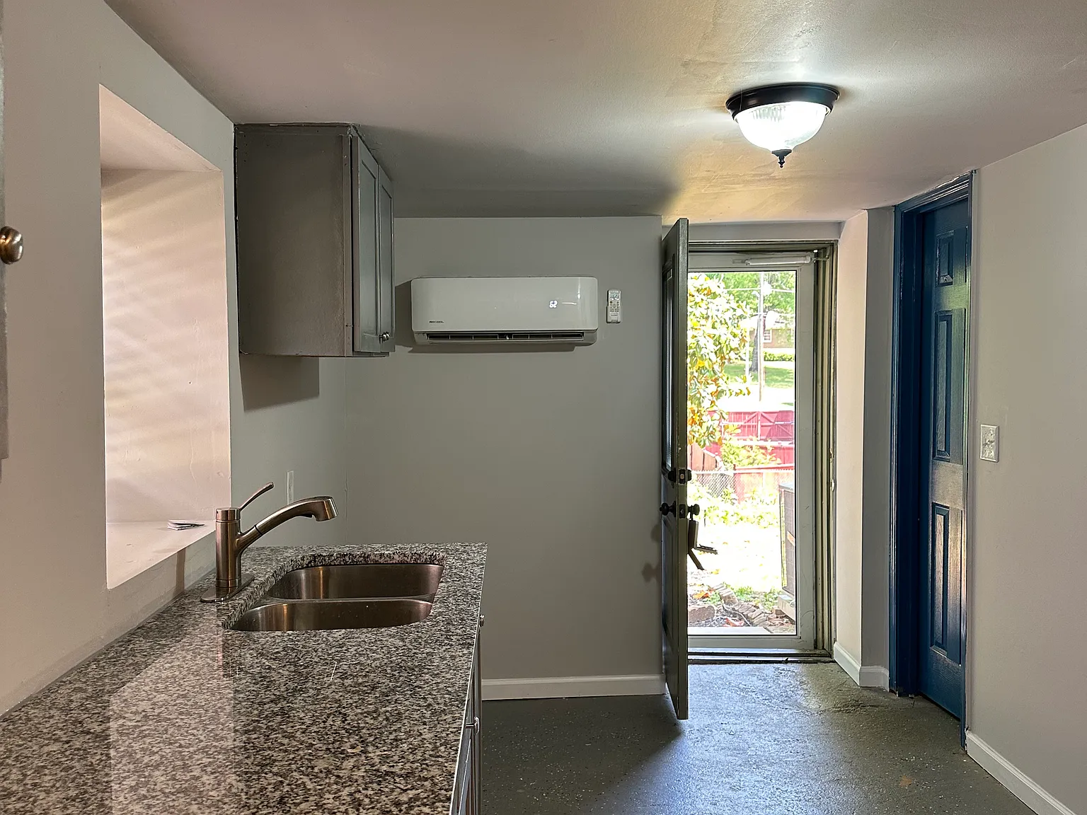 Studio, 850 sqft, $1,500 — Photo 2