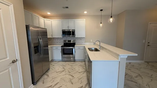 1733 Dromolin St #205 — Photo 12