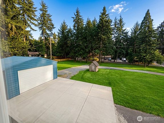 5th image of 15205 22 Avenue E