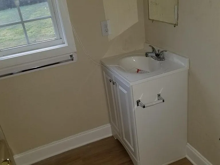 Hall full bath