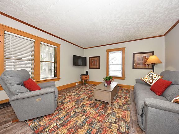 3rd image of 844 Perkins Ave