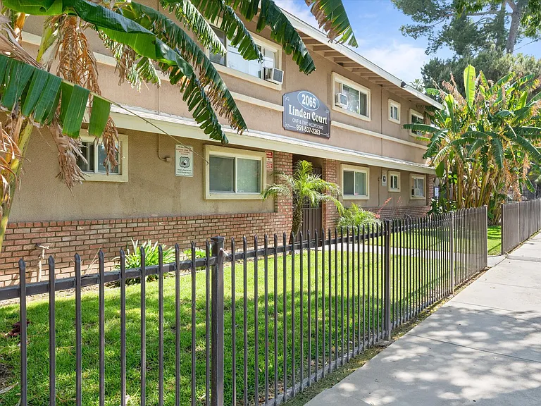 Linden Court Apartments — Photo 62