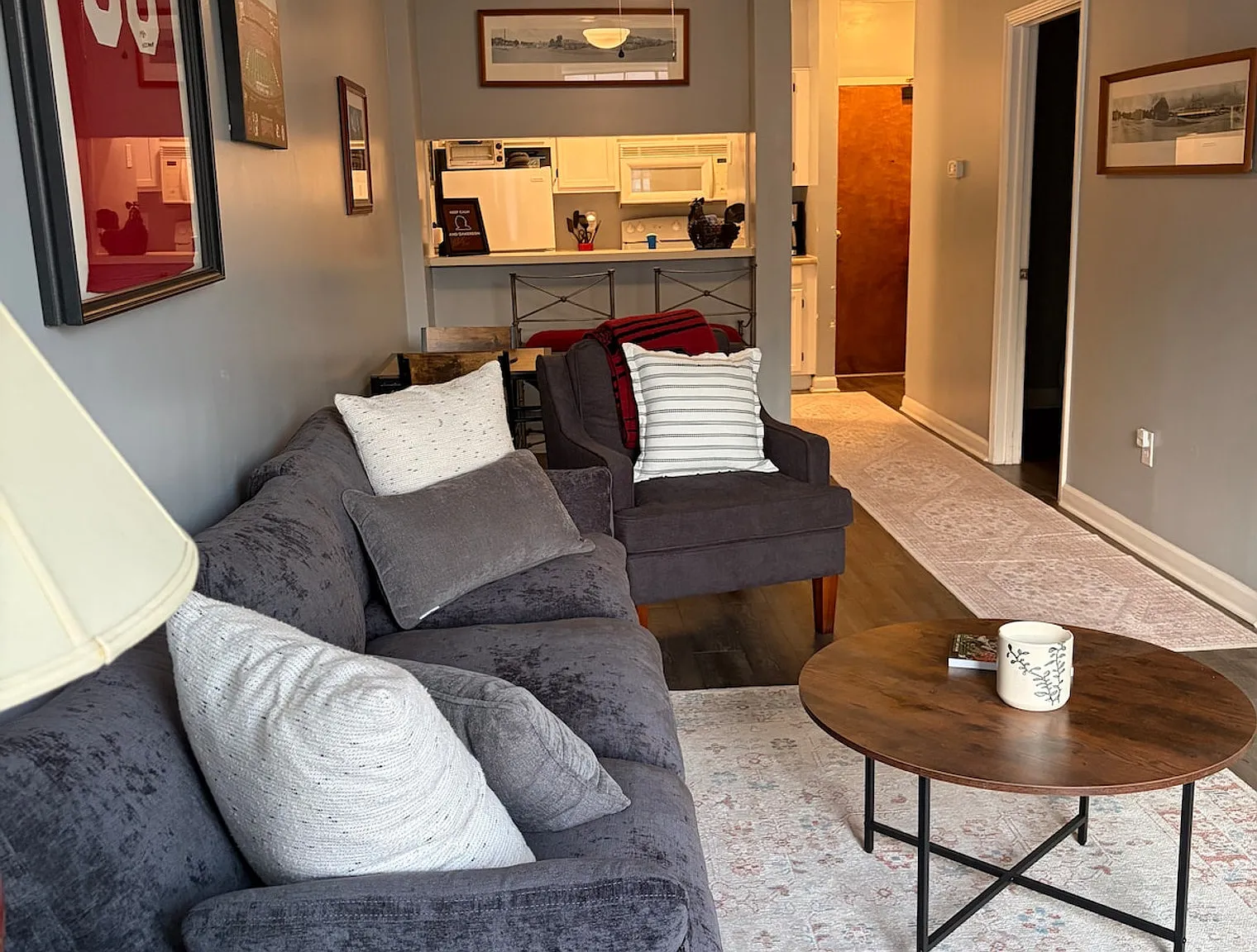 2 bed, 1.0 bath, $3,563 — Photo 2