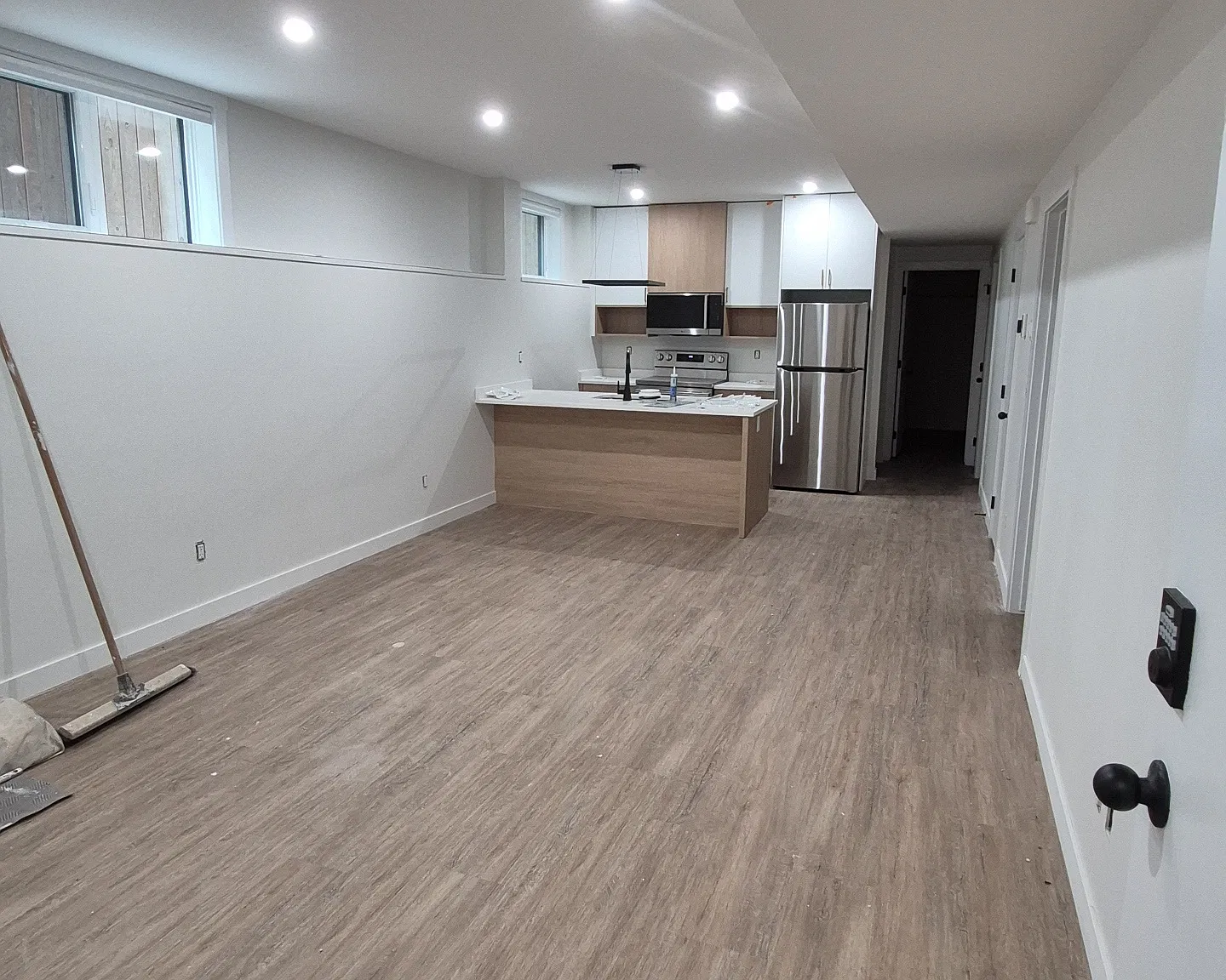 1 bed, 830 sqft, $1,750 — Photo 2