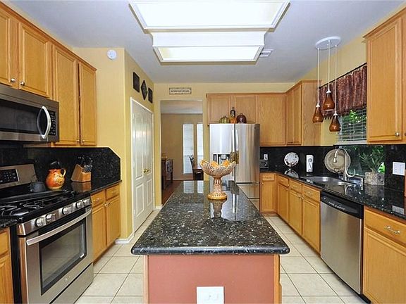 Plenty of Cabinets