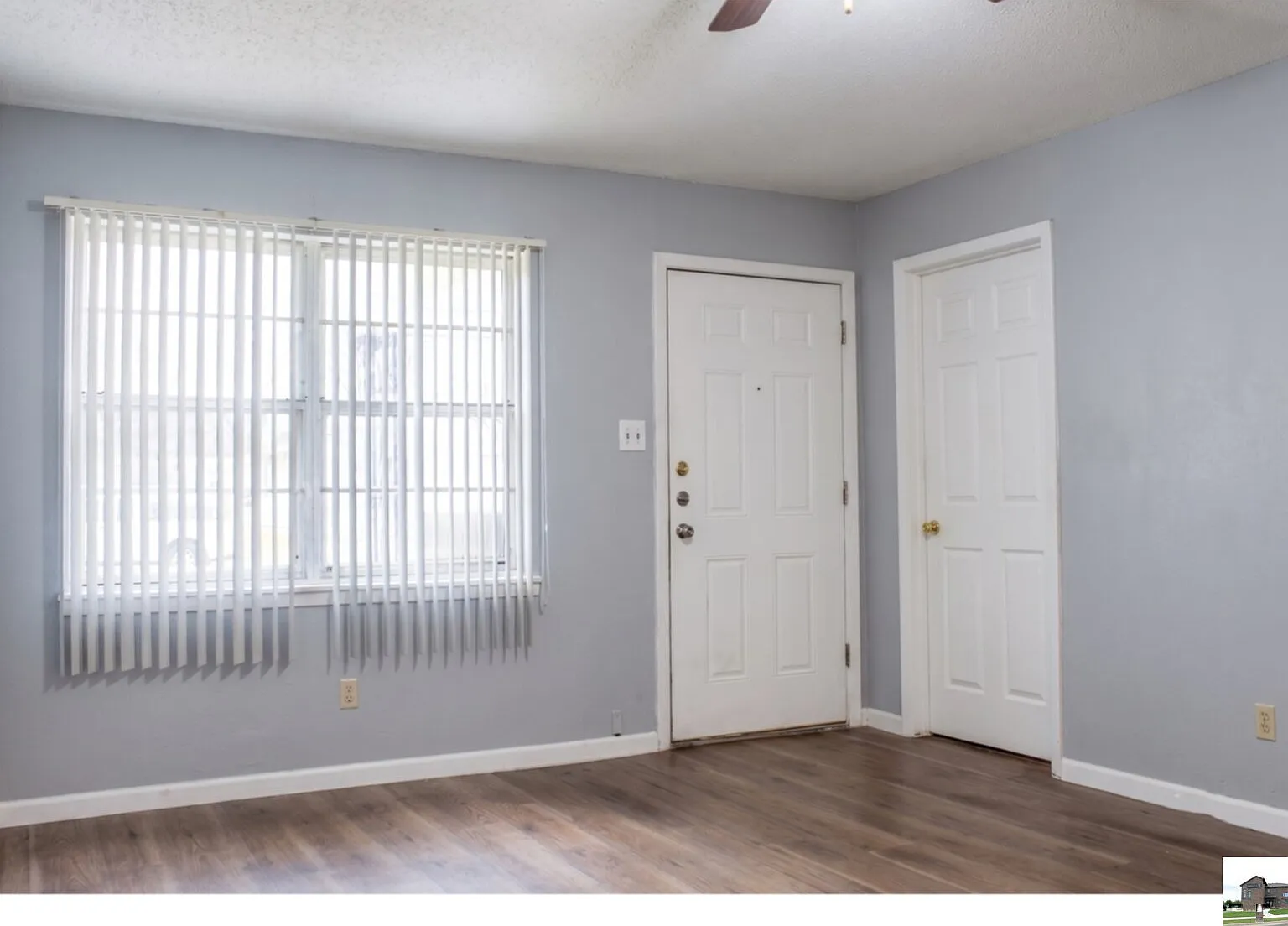 4 bed, 2.0 bath, 1220 sqft, $1,200 — Photo 2