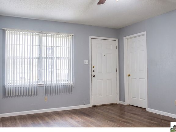 2nd image of 409 Short Ave
