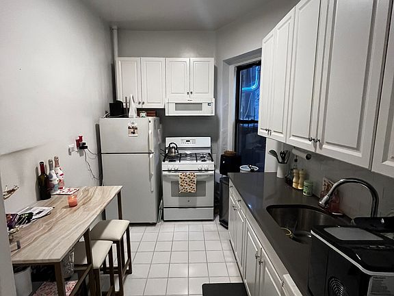 4th image of 142 E 27th St APT 1C