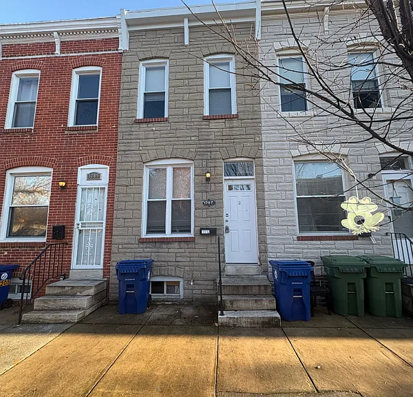 1207 James St — Photo 1