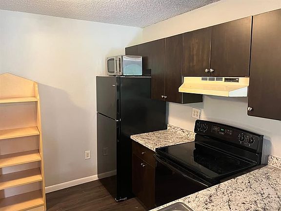 3rd image of 9958 Nob Hill Ln #0