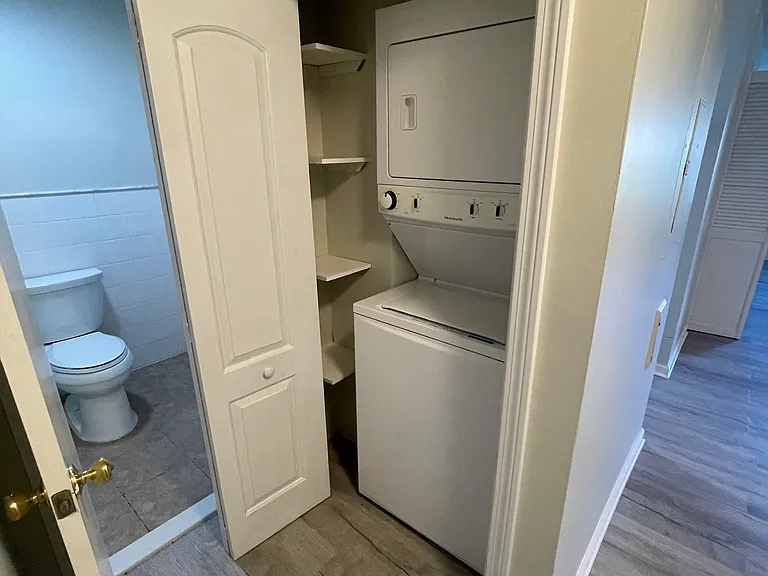 31 Stuart Ave #4 — Photo 6