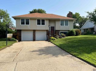 3927 SE 34th St, Topeka, KS 66605 | Zillow