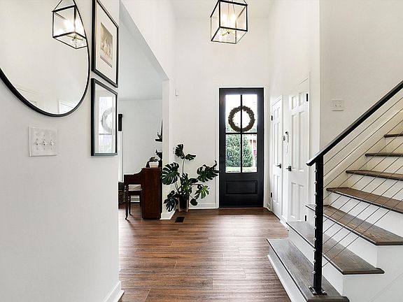 4th image of 6270 Brixton Ln