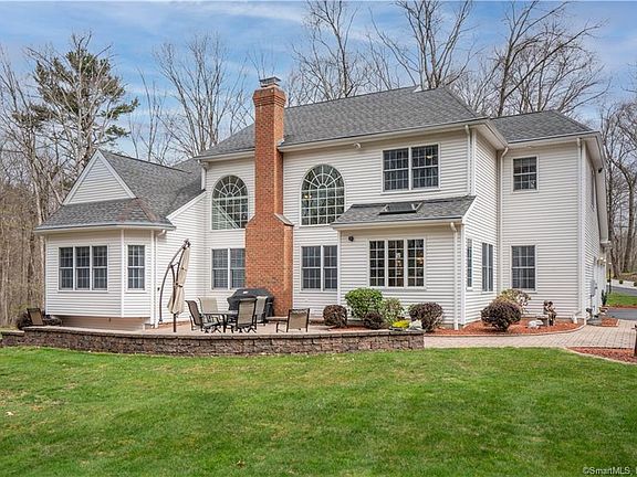 2nd image of 43 Avalon Ln