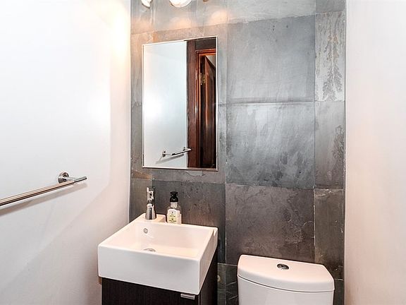 5th image of 414 N Ashland Ave