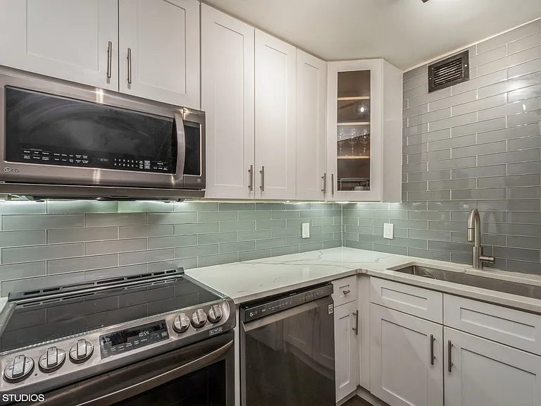 200 N Dearborn St #2608 — Photo 3