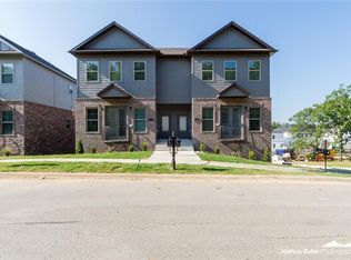1883 W Nettleship St, Fayetteville, AR 72701