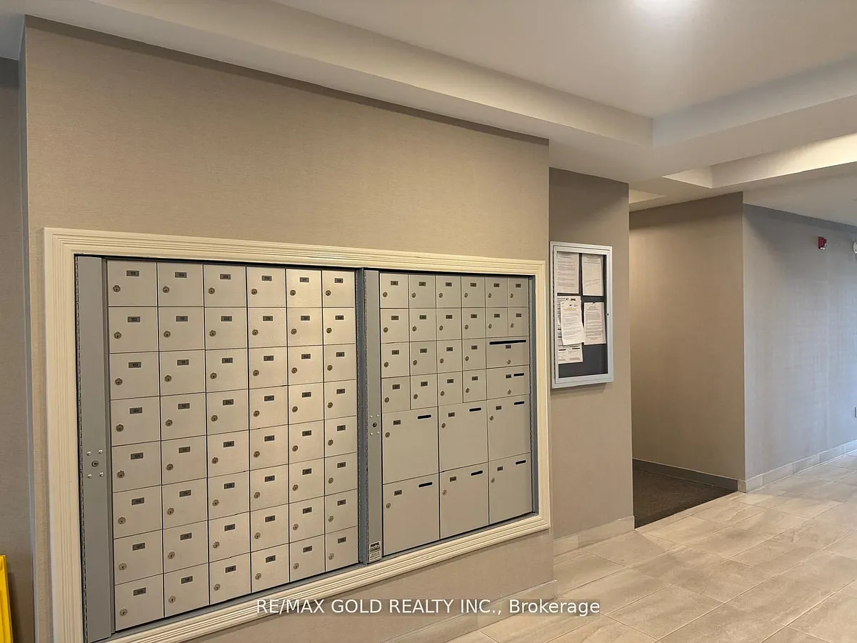 Building Photo - 58 Sky Harbour Dr #206