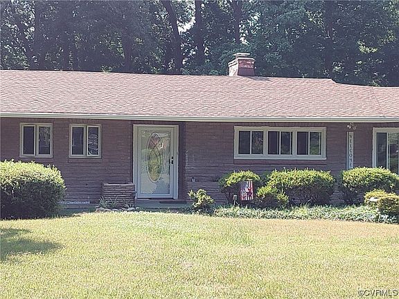 3rd image of 810 Mansion Dr
