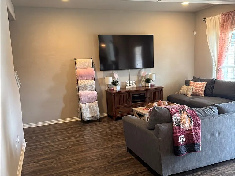 3400 Summerway Dr — Photo 6