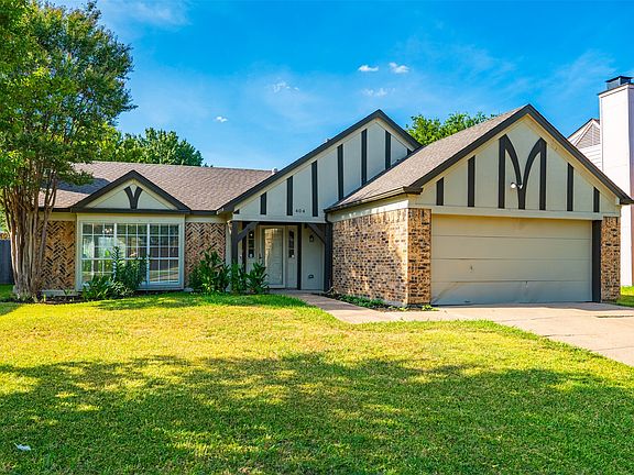3rd image of 404 Spencer Cir