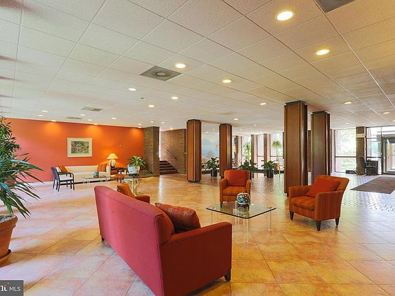 3rd image of 7 Slade Ave APT 405
