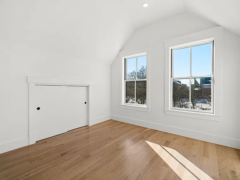 309 Broadway #1 — Photo 21