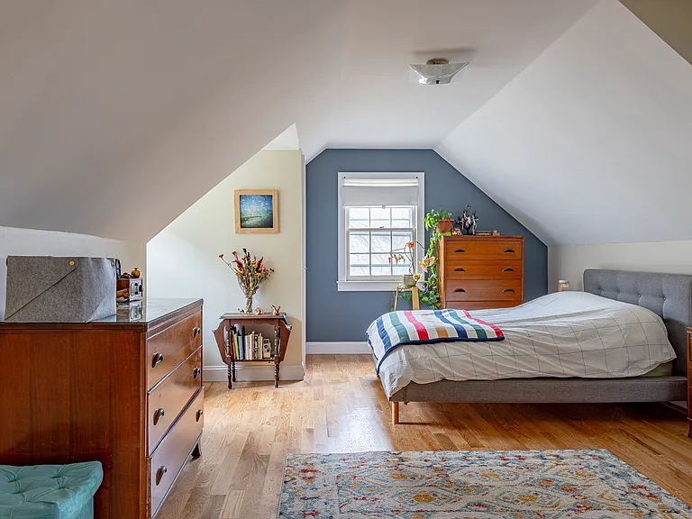Upstairs bedroom