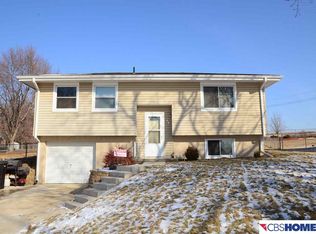 48 Cypress Cir, Yutan, NE 68073