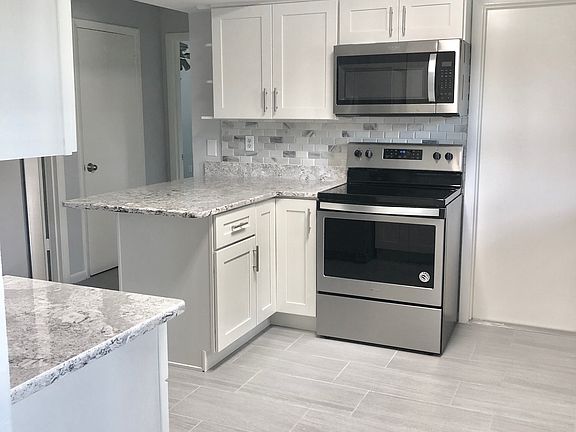 5th image of 9201 N Charles Pt