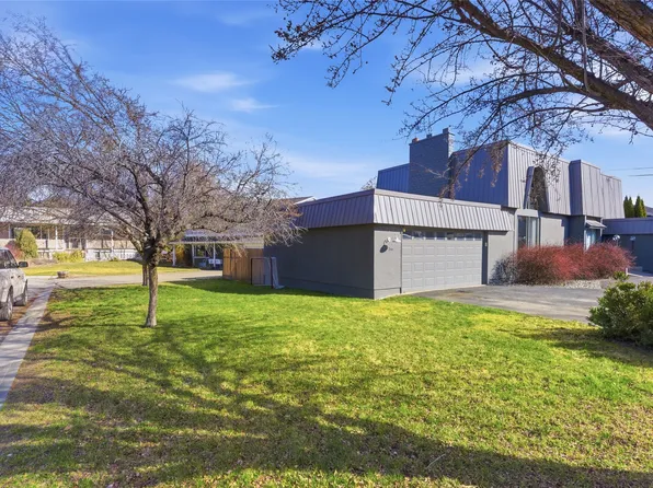 1756 Clifford Ave, Kamloops, BC V2B 4G6