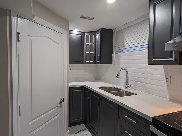 29 Brantford Dr — Photo 2
