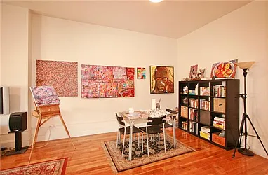 Rented by R New York