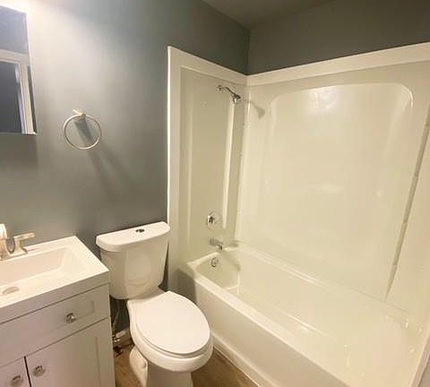 4th image of 1104 Pacific Ave APT 306