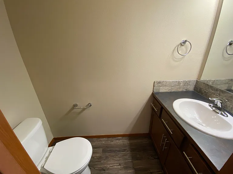 612 E Handy Rd — Photo 12