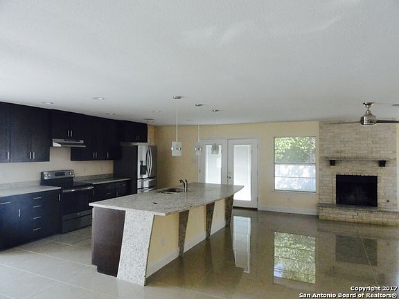 3rd image of 12410 La Albada St