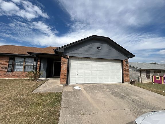 3rd image of 3205 Westrim Dr