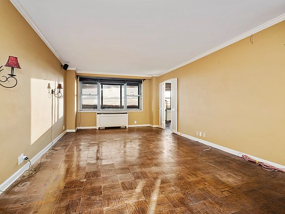 3rd image of 70-25 Yellowstone Blvd APT 22J