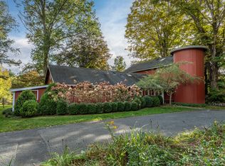 117 Looking Glass Hill Rd, Morris, CT 06763