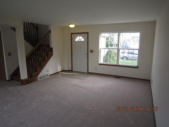 5th image of 311 Carlton Ct